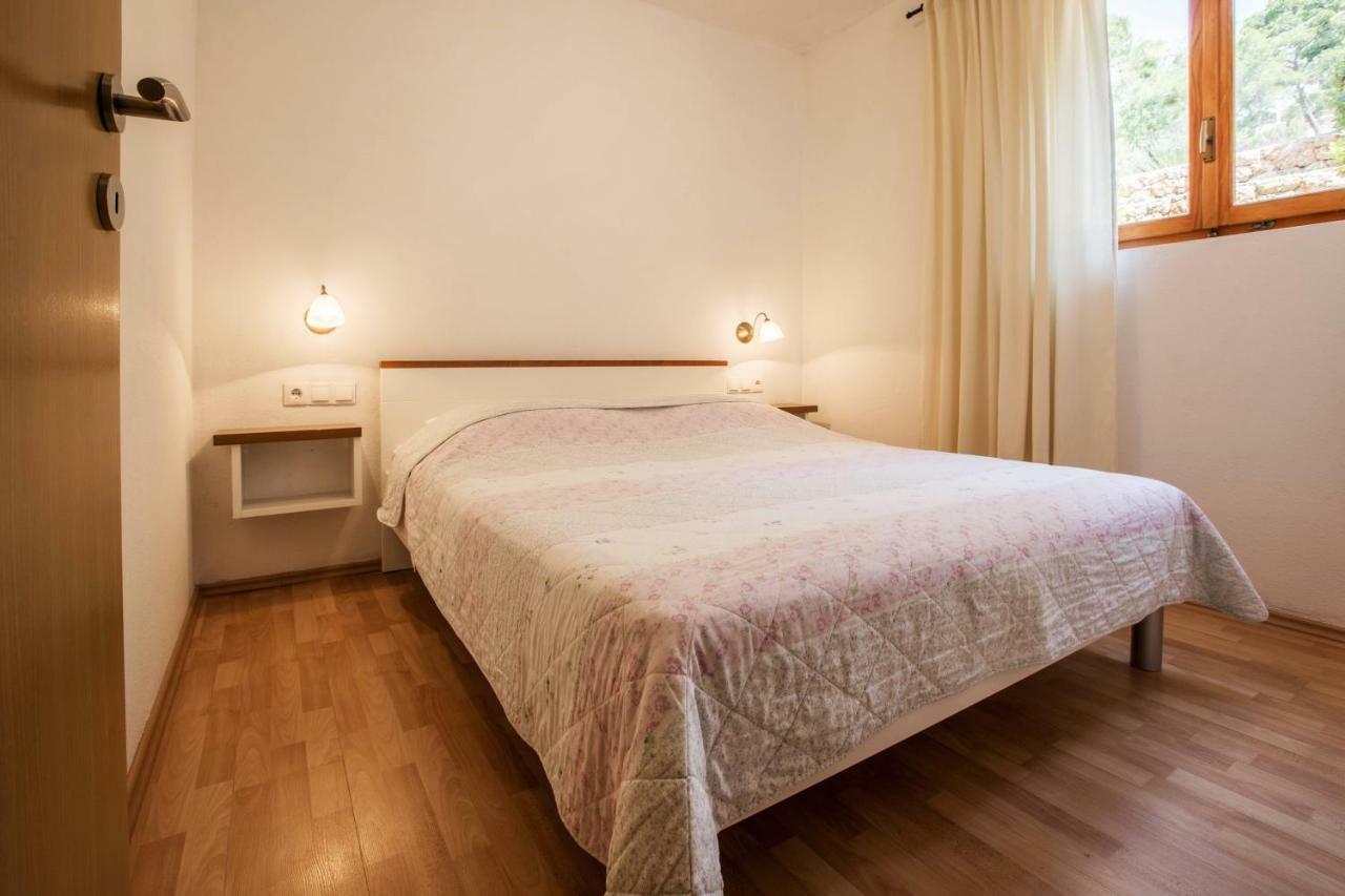 villa pod borom Sveta Nedelja  Esterno foto
