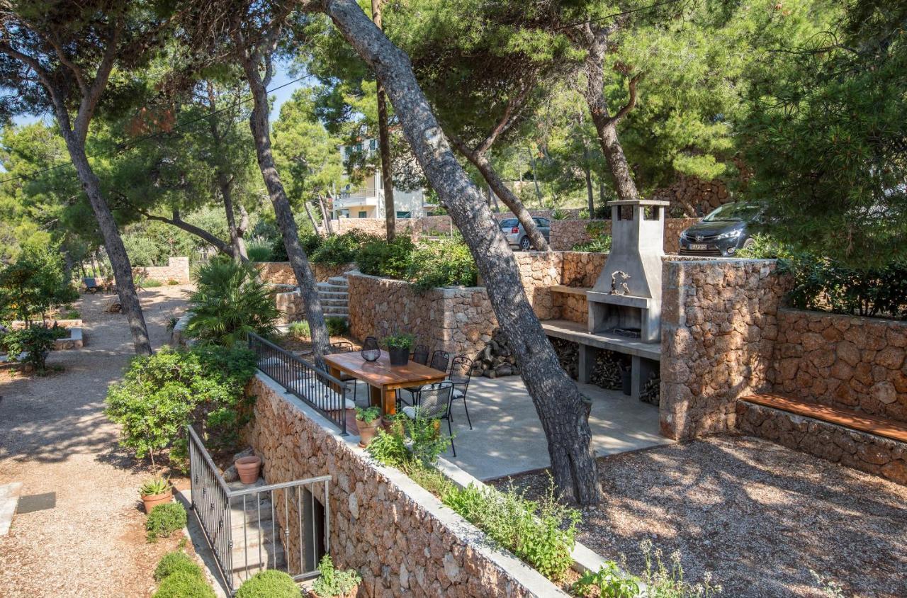 villa pod borom Sveta Nedelja  Esterno foto