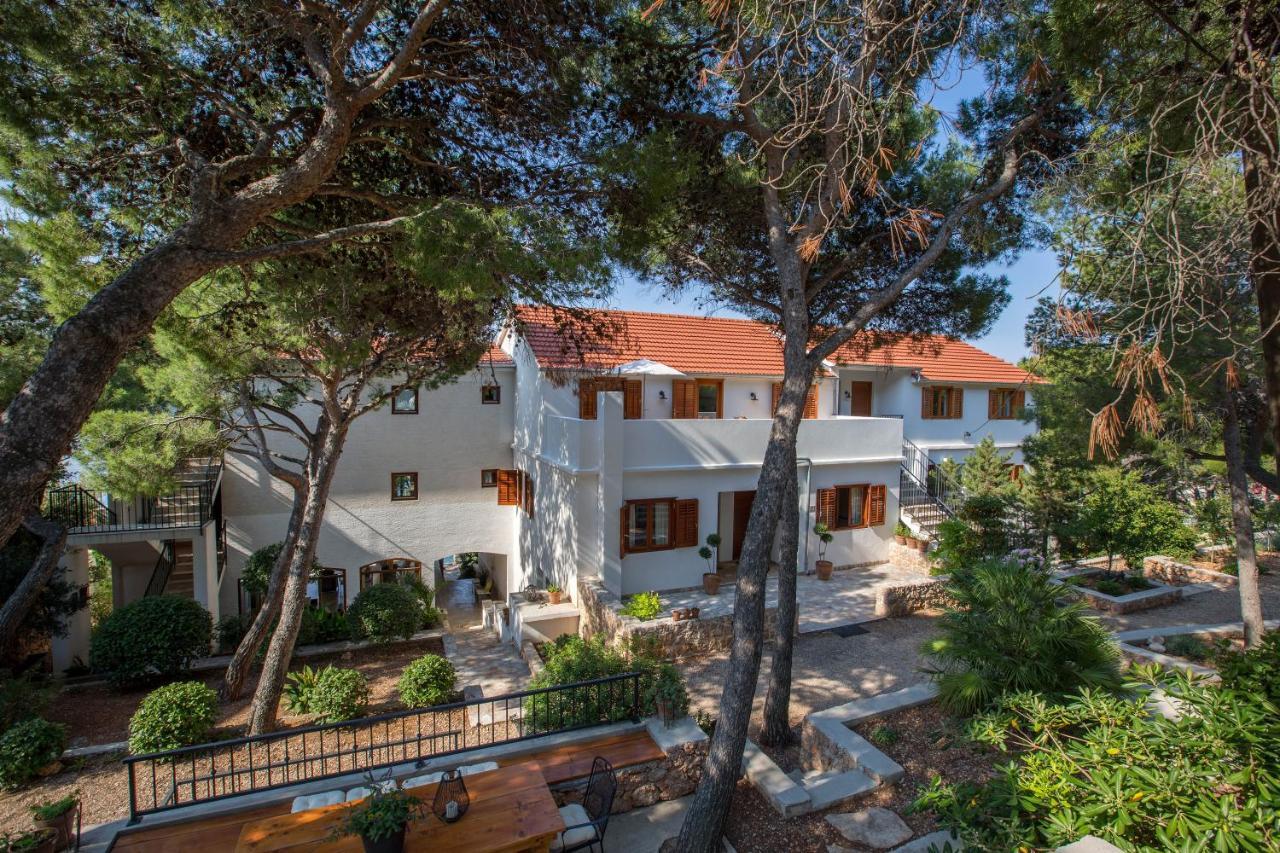 villa pod borom Sveta Nedelja  Esterno foto