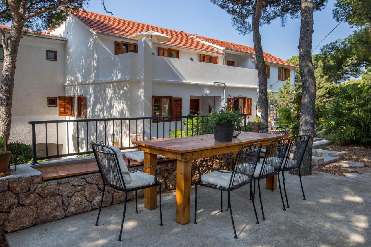 villa pod borom Sveta Nedelja  Esterno foto