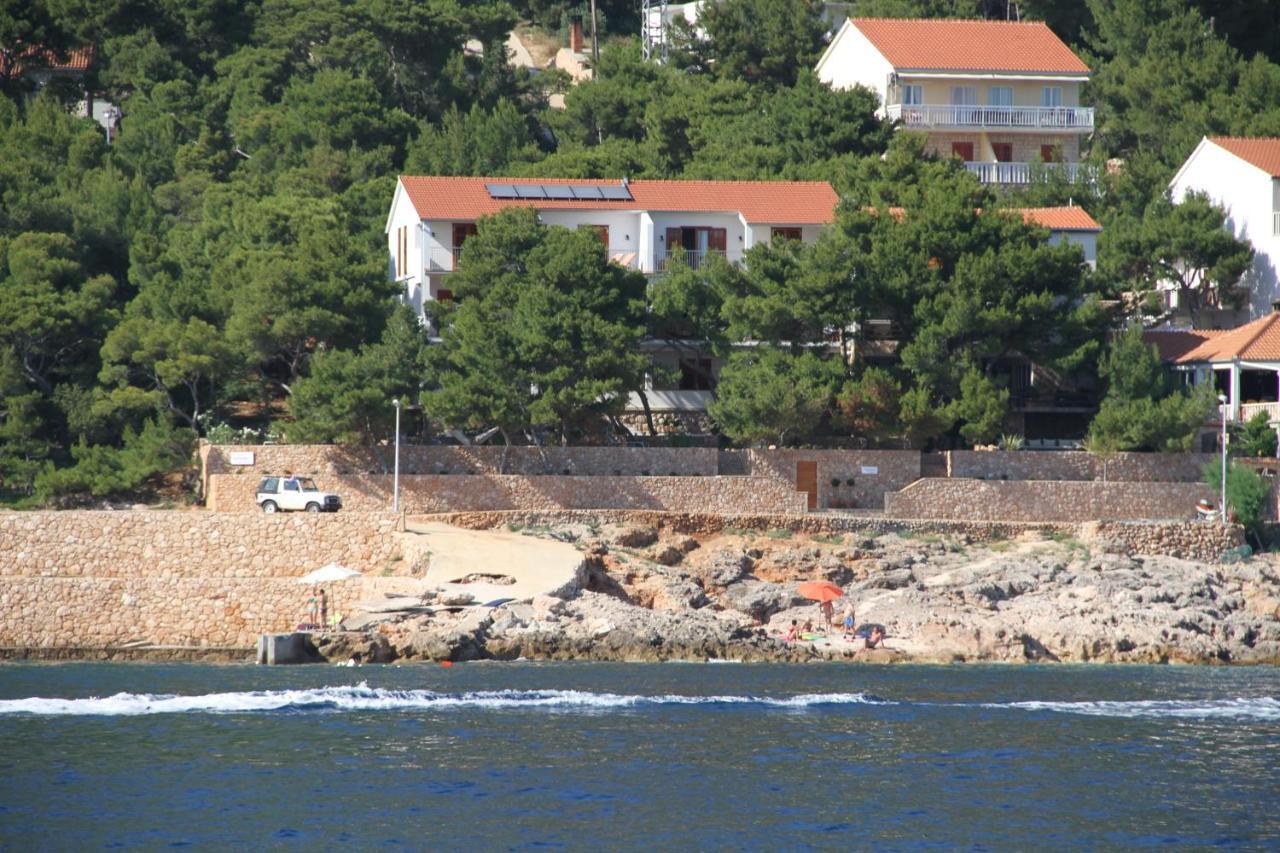 villa pod borom Sveta Nedelja  Esterno foto